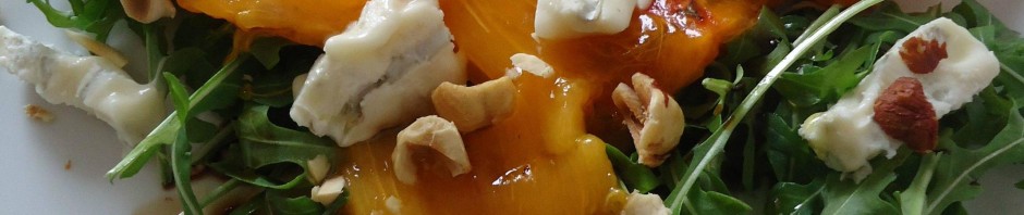 Insalata di cachi e gorgonzola dolce
