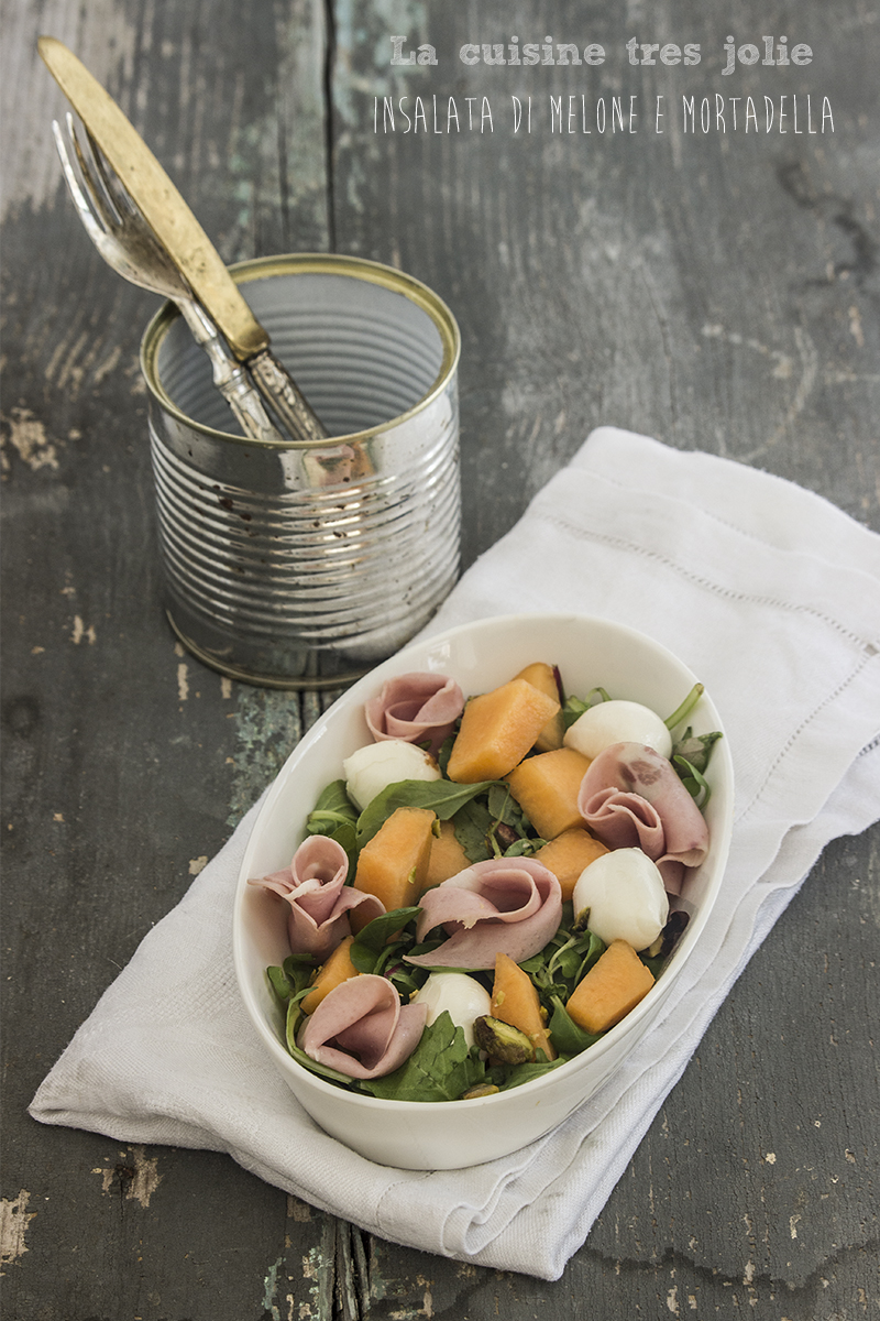 Insalata di melone mortadella e pistacchi