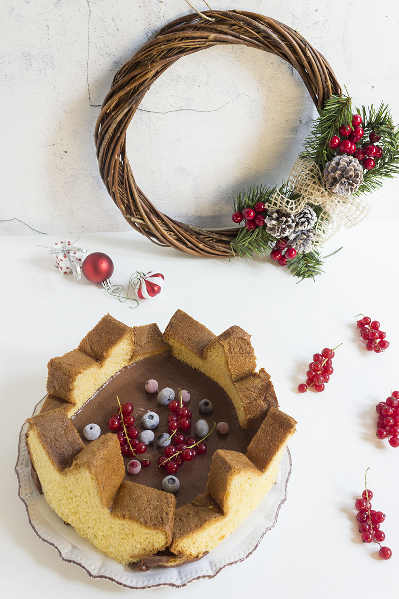 Charlotte di pandoro e cioccolato