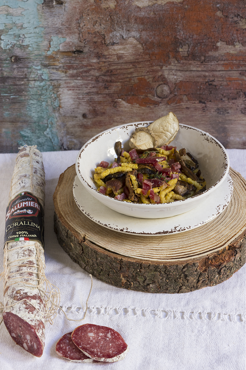 Passatelli asciutti con Salame Corallina Clai e funghi porcini